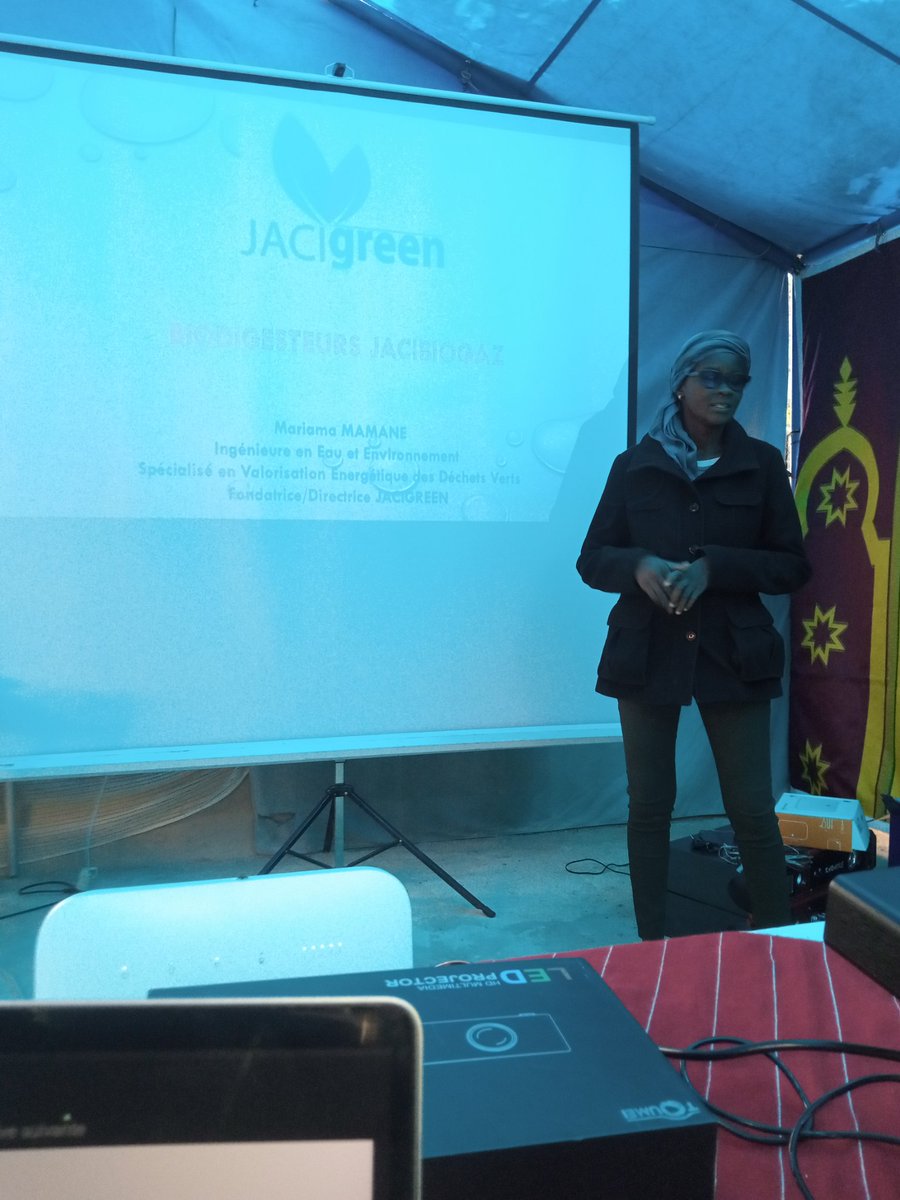 OngAves's tweet photo. "Généralités sur la méthanisation et caractérisation des déchets organiques", le thème du jour présenté par Dr Ouahid !!
@STOPForPlanet @saveourplanet @AfricanClimateF @EarthGuardians3 
#icaf @FFEM_Fr https://t.co/tT5s79ilmE