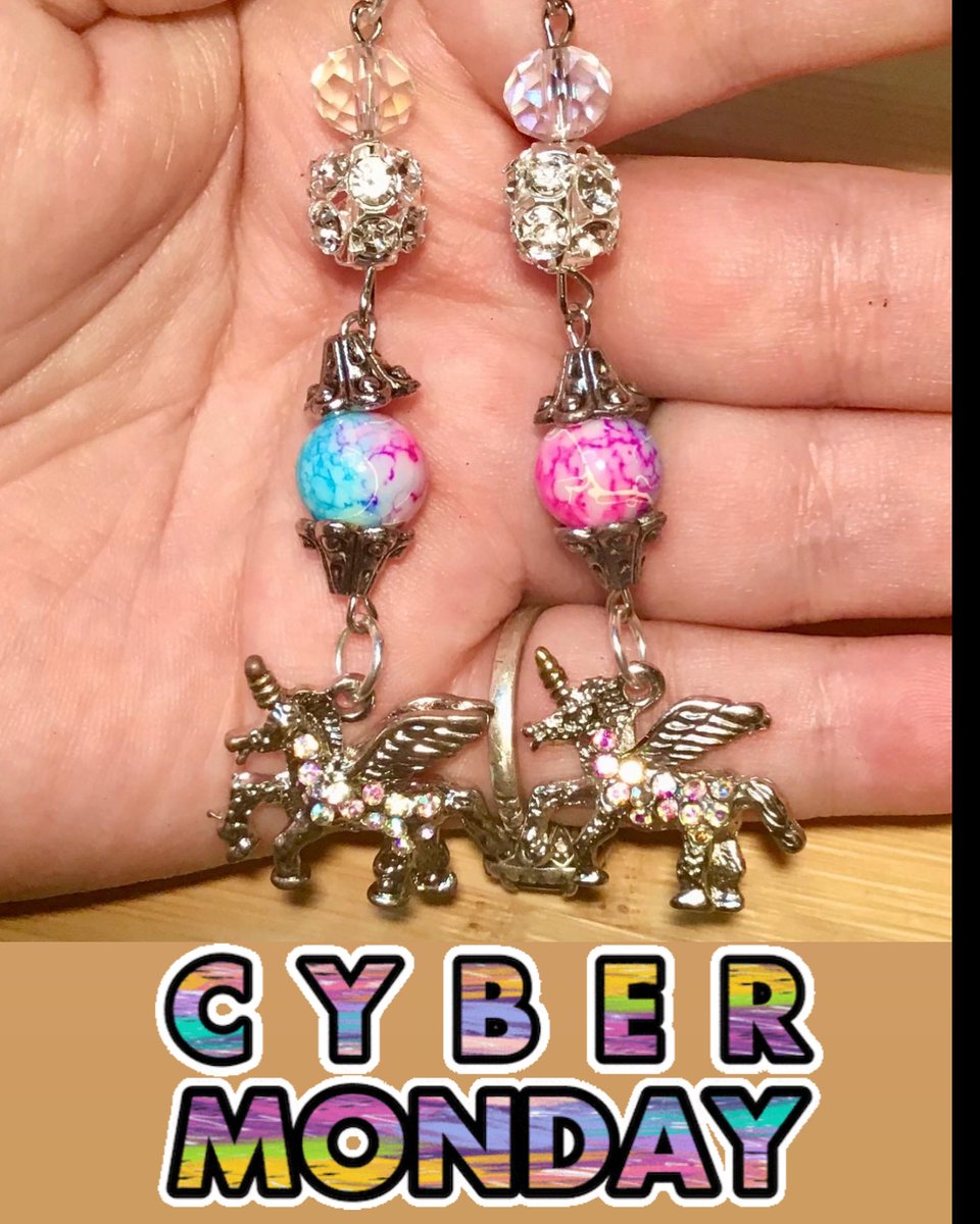 DesignMe_fab's tweet image. Shop my sale: 30% off! 
Free shipping 
Free gift w purchase 🌲

#etsy #designmefab #etsyfinds #etsygifts #etsysale #etsycoupon #shopsmall #blackfriday #cybermondaysale #cybermonday #Christmas #jewelry #handmade #gifts #sales  

➡️➡️ etsy.me/3GQXrMD