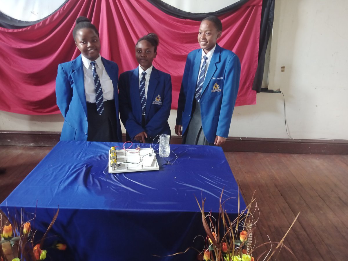 YoungLeadersAc1's tweet photo. Stemitise the girl child.Stem exhibition nov 25 2022.Good exhibitions and prizes won.Townsend high..Matopo high..Errymaple colleges..Academic advantage college. @Camfed https://t.co/1TtinrTXRa