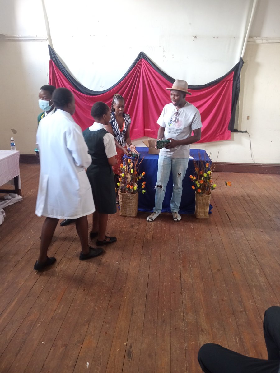 YoungLeadersAc1's tweet photo. Stemitise the girl child.Stem exhibition nov 25 2022.Good exhibitions and prizes won.Townsend high..Matopo high..Errymaple colleges..Academic advantage college. @Camfed https://t.co/1TtinrTXRa
