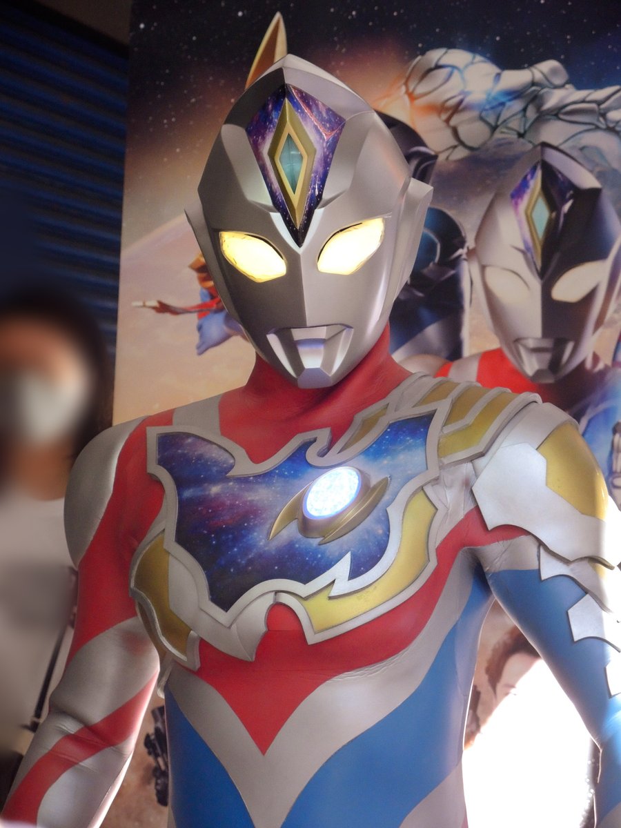 「全身の写真がないのは、人が多かったから殆ど遠くからしか撮れませんでした(最後の1」|矛盾仮面のイラスト