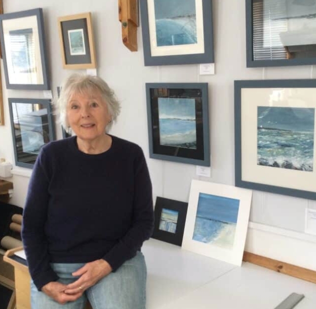 2/3 ..which is why we love sharing these stories with you. Pauline's poetry books are available on @isle20shop but you will have to visit her in Uist to purchase her artwork!

Read the full story by Julia Welstead: isle20.com/pauline-prior-…