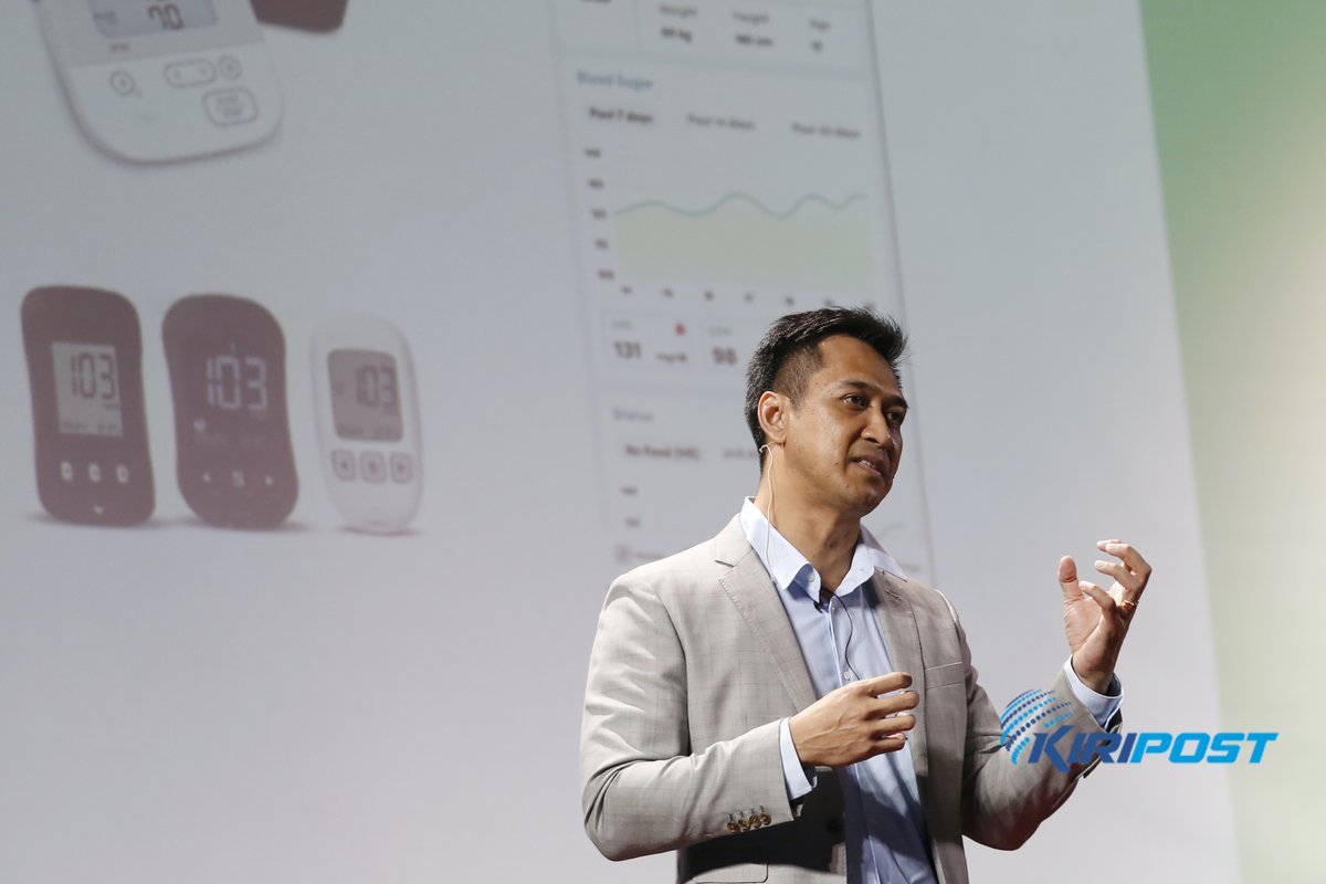 Kiripost's tweet photo. Chea Vireak, founder of #PillTech, shared the inspiration behind founding the medtech company at the #TEDxRUPP event on Sunday.
https://t.co/jZn0dGW7MU #Cambodia https://t.co/MBOweELW9o