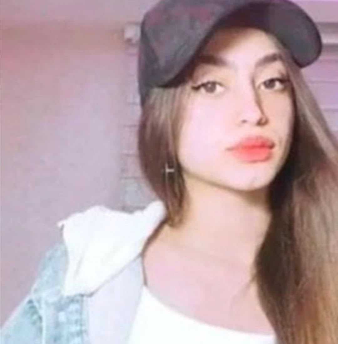 FemicideIran's tweet image. 16 year old ⁦#MahakHashemi⁩ was beaten to death by  repressive forces by a baton on Nov 24 in Shiraz. She was buried under security conditions in her hometown. Agents took a large sum of money from the family to return her body. ⁦#WomanLifeFreedom⁩ 
 ⁧#ماهک_هاشمی