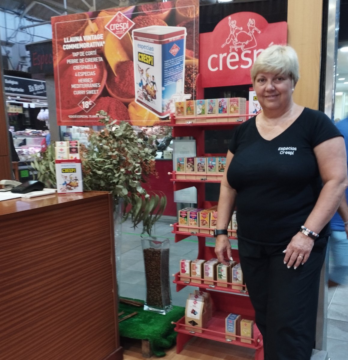 📍ESPECIES CRESPÍ TENDA SANTA CATALINA. Vine a la nostra tenda de Santa Catalina. Na Coloma t'espera per atendre't encantada! Ni us imagineu quan de secrets sap sobre les espècies!
#especiascrespí #elmundodelasespecias #puntosdeventa @MERCATDESANTACALINA