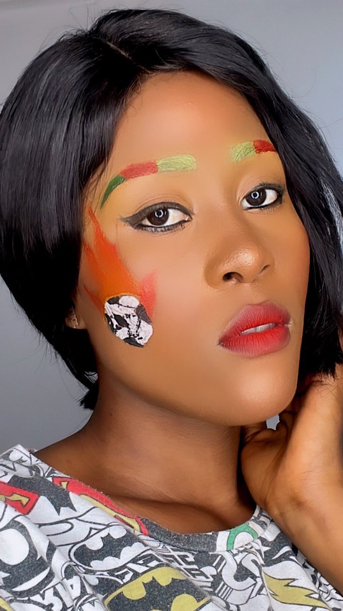 Datcutechrista1's tweet photo. Victory is ours 🇨🇲🇨🇲🇨🇲🇨🇲 #WegotakethatCup #makeupartist #cameroon https://t.co/xfe0EMPJQH