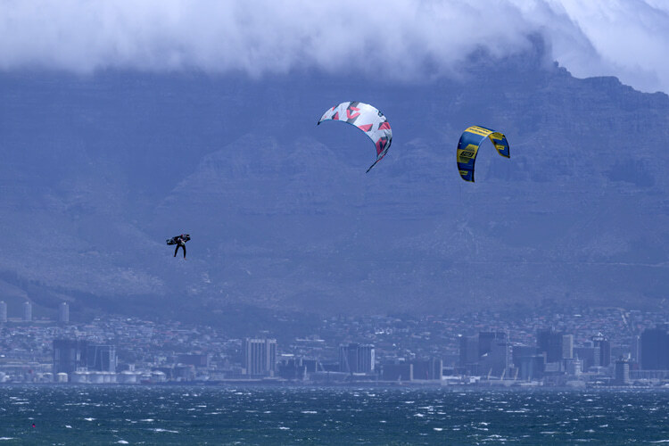 weKitesurf tweet media
