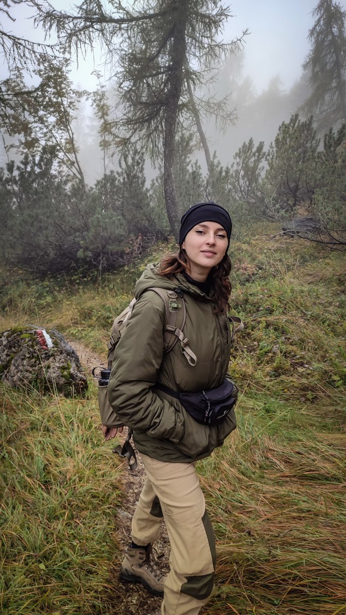 Our Brand Ambassador Davide and his girlfriend kept warm on their recent hike in our Spearhead and Arrowhead jackets. 

Ideal for wearing at this time of year!
snugpak.com/spearhead 
snugpak.com/arrowhead  

📷 Snugpak Brand Ambassador: Davide Ciavarella
