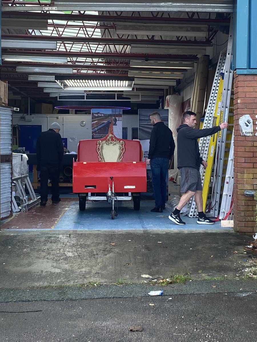 ClocktowerRc's tweet photo. Our brand new Christmas float has been delivered this morning to our sponsor sign writing company😊 https://t.co/SbgQPf8X9z