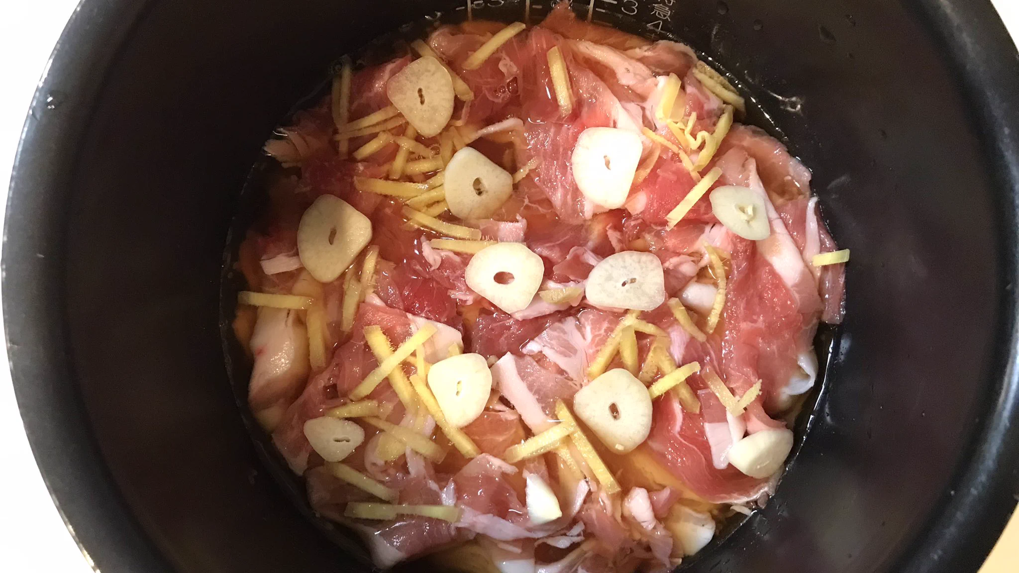 なんだこれ！焼き肉のタレで作る炊き込みご飯が美味しそう！
