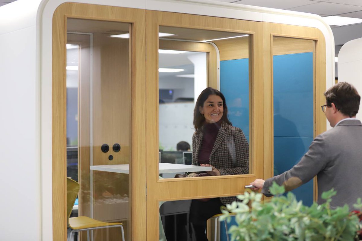 🍊 Nuestra síndica <a href="/rut_merino/">Ruth Merino</a> asiste a la inauguración de las nuevas instalaciones de la consultora tecnológica <a href="/gft_es/">GFT Technologies España</a> en València.

💻👏 Apoyamos a las empresas que ayudan a generar empleo en nuestra comunidad y un mayor éxito ante el futuro digital.

#TransformacionDigital
