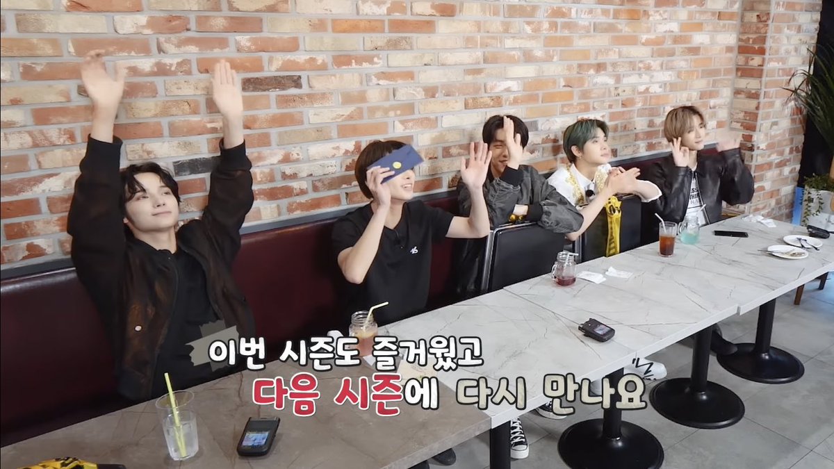 translatingTXT's tweet photo. “this season of ‘to do’ was really fun, see you in the next season!” 

comeback is here. 
@TXT_members @TXT_bighit https://t.co/3YV1khn2Zg