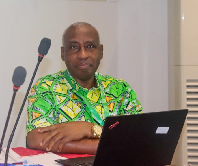 AgridiAfr's tweet photo. Dr Jonas Mugabe, AGriDI Project Manager, shared his opening remarks during Day 1 of the Implementers Forum. In his remarks, he gave the project background,  third party projects selection process &amp; concluded by thanking the Consortium partners &amp; all participants for their support https://t.co/0kUmm3qimC