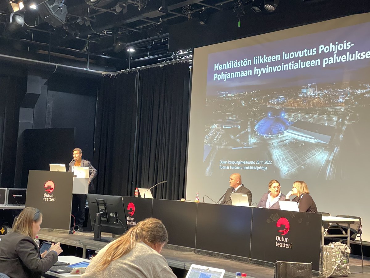 TTHalonen's tweet photo. Lähes 3700 henkilöä siirtyy Oulun kaupungin palveluksesta Pohjois-Pohjanmaan hyvinvointialueen palvelukseen. Esittelin asiaa kaupunginvaltuuston kokouksessa. Muutos on iso! @oulunkaupunki https://t.co/yr3aL7JPq2