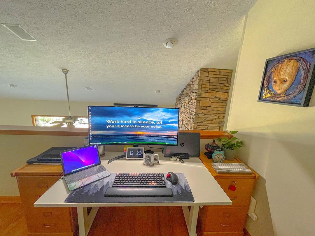 KeychronMK's tweet photo. Cozy setup with the K4.
📸: My_corn3r
Available on amazon with up to 20% off during #cybermonday👉🏻https://t.co/IAPhynJZE4
#keychron #setup #mechanicalkeyboard #keychronkeyboard #keychronk4 #wirelessmechanicalkeyboard https://t.co/hkv3EdQYwV
