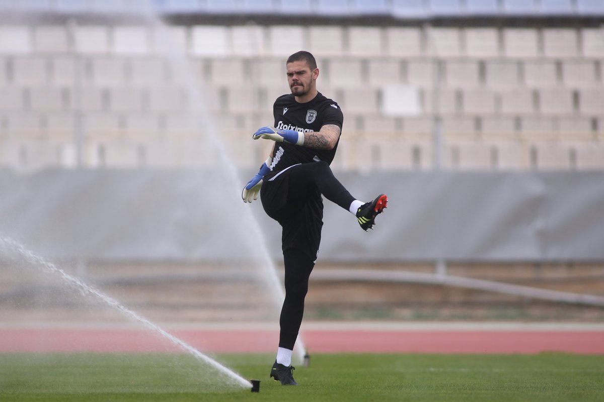 PAOK_FC's tweet photo. #PreGame Προθέρμανση στην Κύπρο για τον Δικέφαλο #PAOKASHD #FriendlyGame #Reloaded https://t.co/eeOEoc5V5A