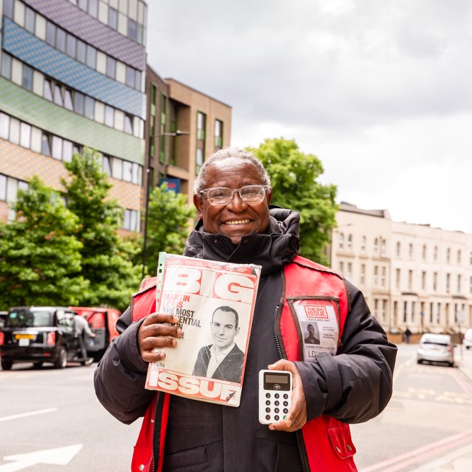 O2's tweet photo. Everyone should be connected at Christmas, that's why we've partnered with @BigIssue to give free data to all their vendors. Learn more about how we’re tackling data poverty 📰 Pick up a copy today from a Big Issue vendor or read more: https://t.co/qwut2HvYyR #O2BetterConnected https://t.co/Jftkf6bMIi