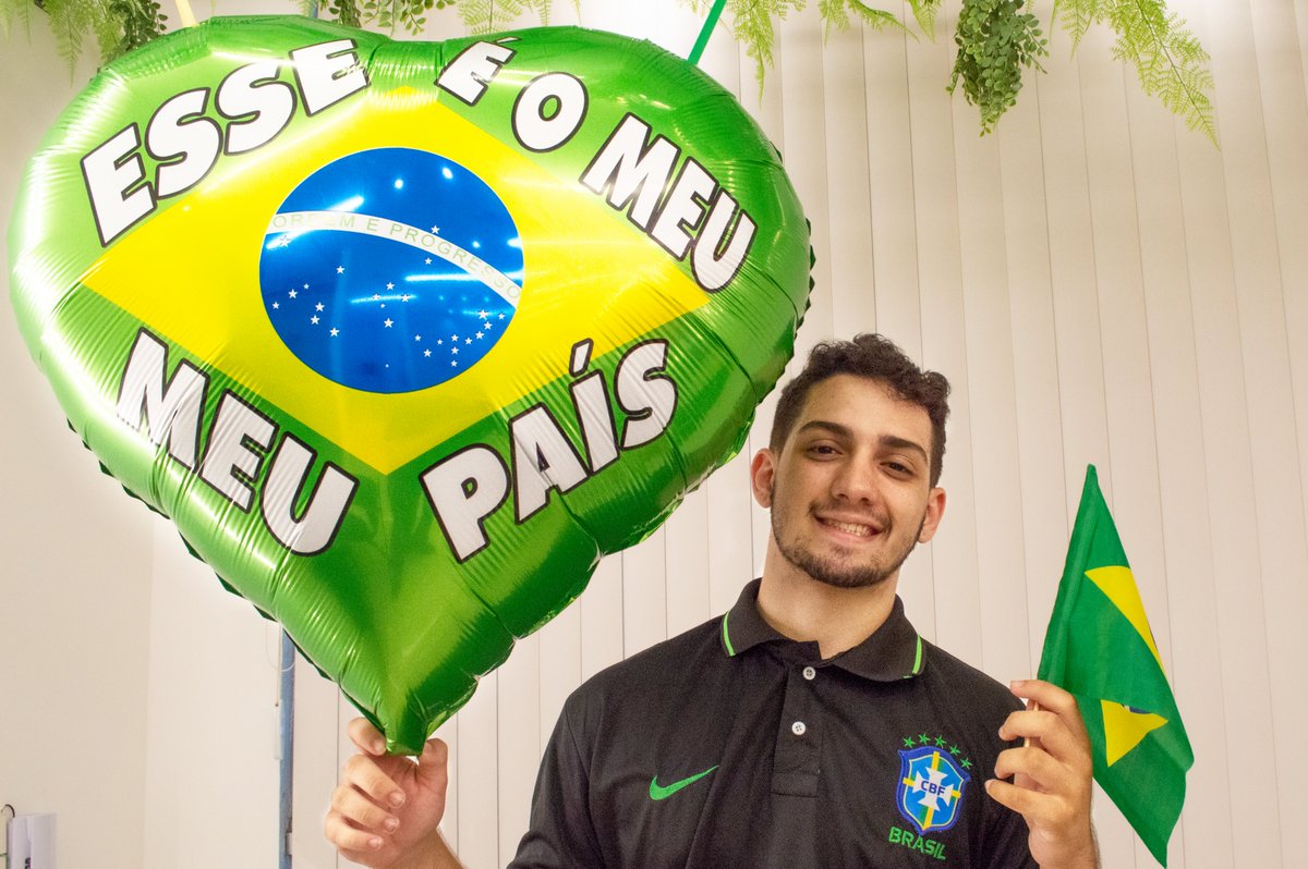 __castelobranco's tweet photo. VAI BRASIIIIIL! 🇧🇷

Vamos na torcida que hoje tem mais uma partida do único PENTACAMPEÃO⭐⭐⭐⭐⭐!

#copadomundo #brasil #contabilidade #selecao #selecaobrasileira #negocios #empresario #empresaria #empresarial https://t.co/9KN670PmAF