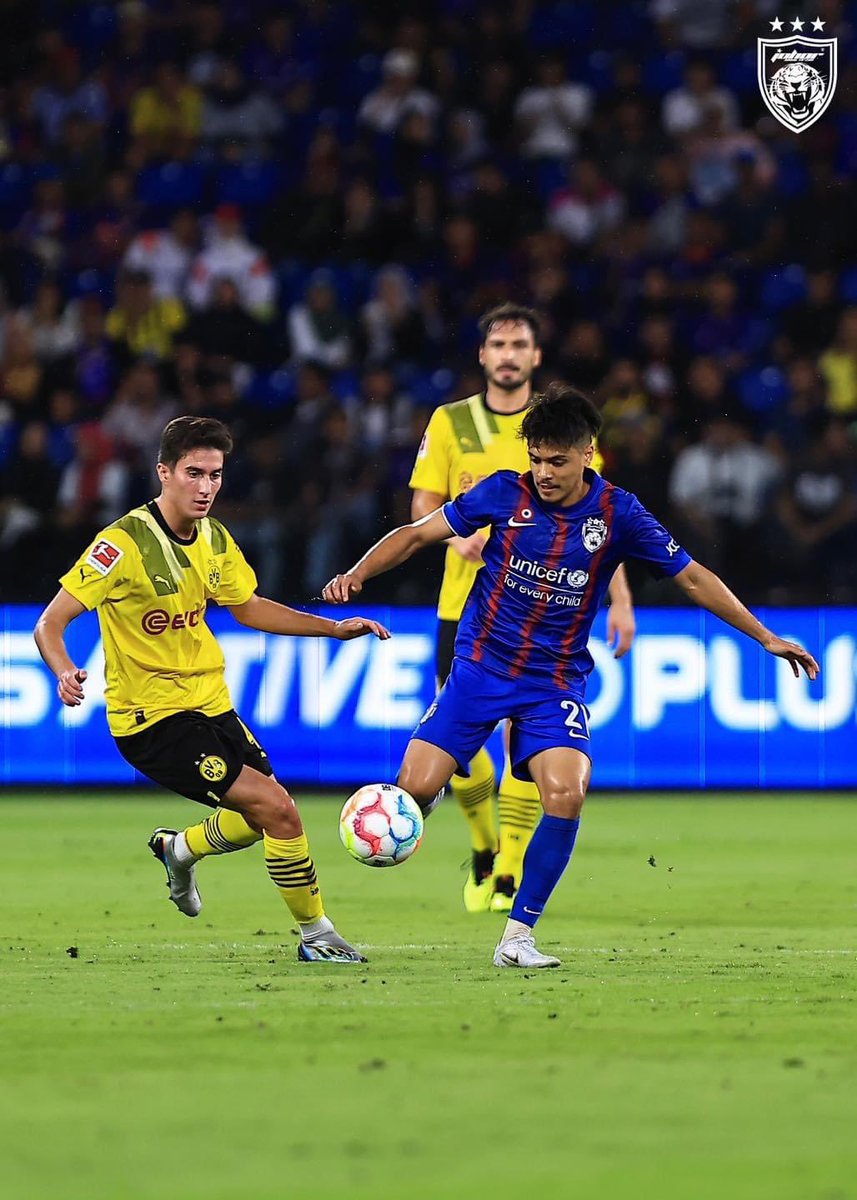 OfficialJohor's tweet image. INTERNATIONAL CLUB FRIENDLY

Half Time

JDT [1-2] BORUSSIA DORTMUND 

More photos at m.facebook.com/story.php?stor…

#JDTvBVB
#InternationalClubFriendly
#LuaskanKuasamuJohor
#JDTforAll