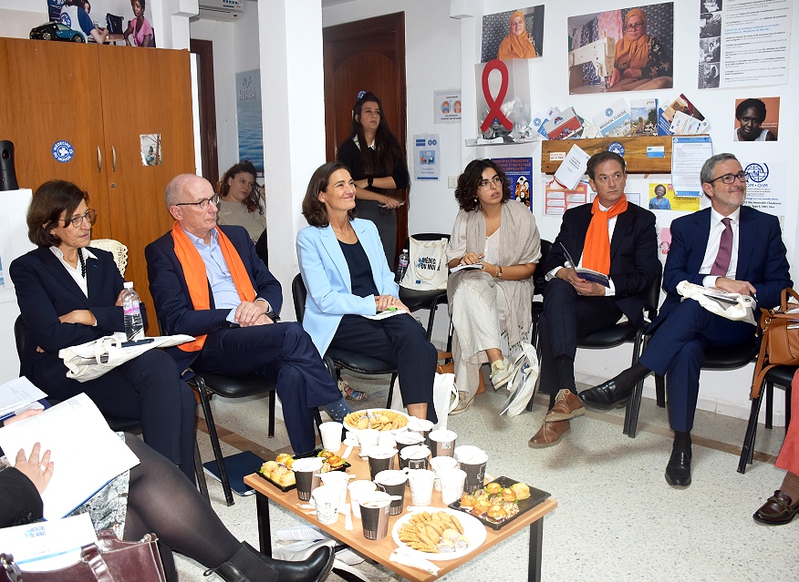 UeTunisie's tweet image. La #TeamEurope a rencontré ceux et celles qui sont sur le terrain en aide aux femmes victimes de violence.
Non au violences basées sur le genre. 🚺🚹

@FranceTn
@tunez_de
@PaysBasTN
@BelgiqueTunisie
@finlandintunis
@AmbUeTunisie
@atfd_tunisie

#TeamEurope
#Orangetheword
#16jours