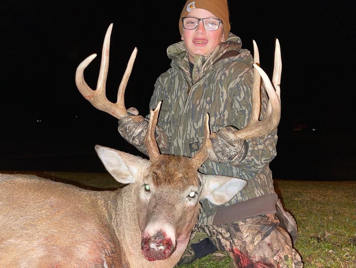 🦌 Buck Chasers 🦌 tweet media