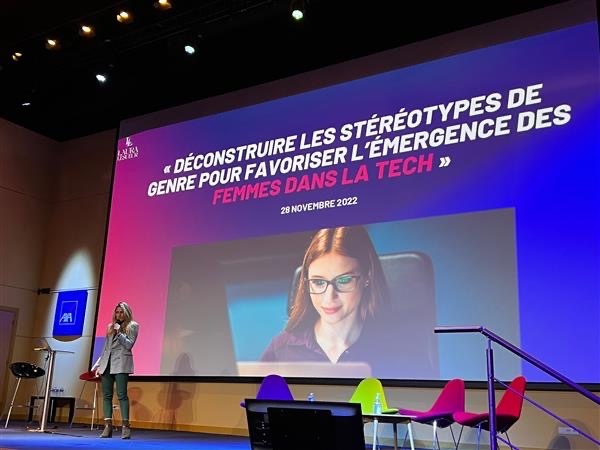 AXAJobs_fr's tweet photo. Retour sur le 1er événement #WomenTechIT !
Les femmes de la #Tech d'#AXA se sont réunies pour partager leurs vécus, leurs expériences et donner corps à leur communauté.
Plus que jamais, nous sommes #ProudToBeXA 💙
#IT #data #WomenInTech https://t.co/spMjoXcZRL