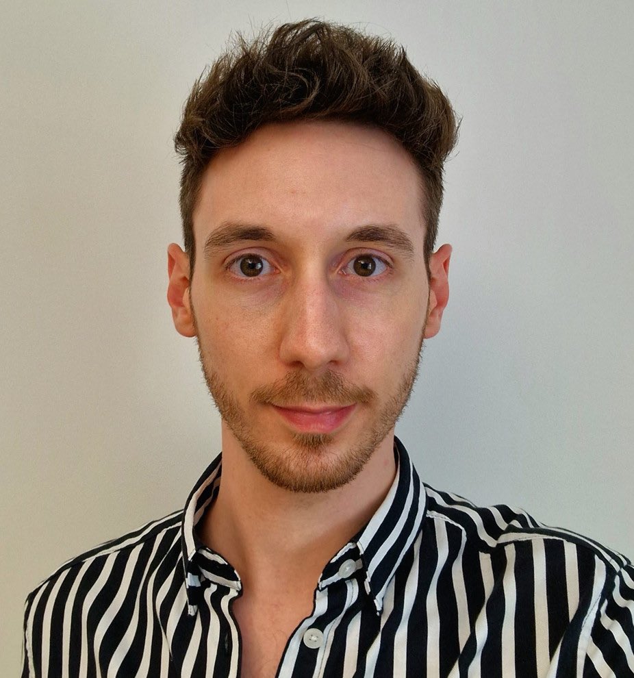 felipefantuzzi's tweet photo. Jonas Weiser (@jonasweiser_) is doing his Master's at @Uni_WUE 🇩🇪 with Bernd Engels and me. He just published his first first-author paper in #JCompChem. His poster is "Raiders of the lost peak: strategies for the treatment of excited states in large biradicaloid systems". https://t.co/Yvaog31yNJ