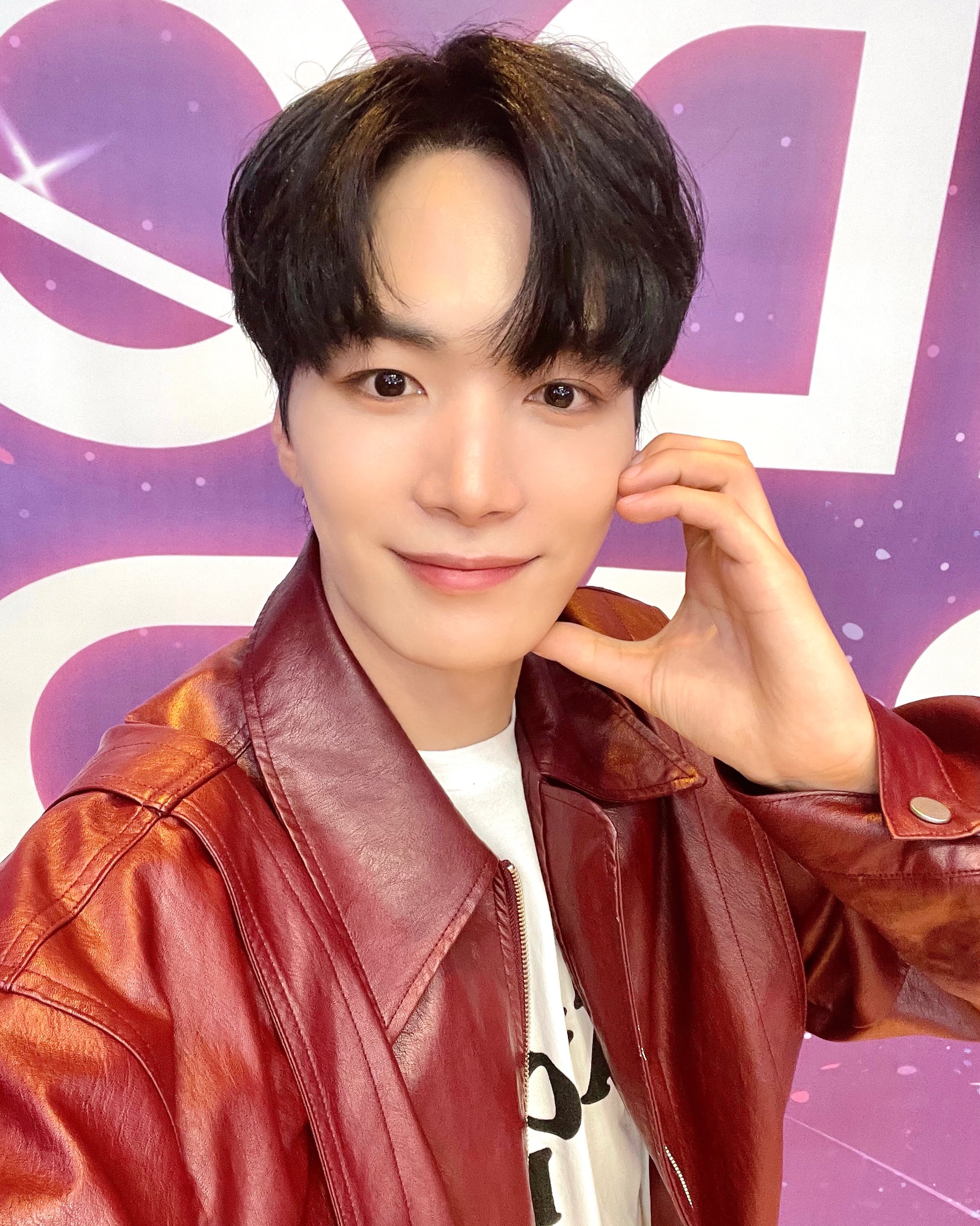 Fipp5B8VEAEbIEh?format=jpg&name=4096x409