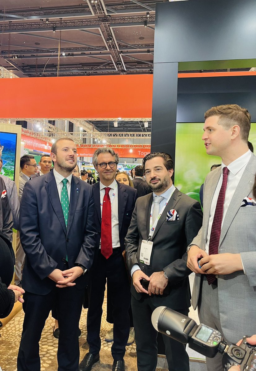 GioAlibertiEU's tweet photo. Very successful visit to #Vietnam by Commissioner .@VSinkevicius on the occasion of #GEFE Green Economy Forum and Exhibition with meetings with PM Pham Minh Chinh, Ministers of Nat Res &amp; Environment and Agriculture @EuroChamVietnam @EUDelegationVN https://t.co/nLzcvguOZ4