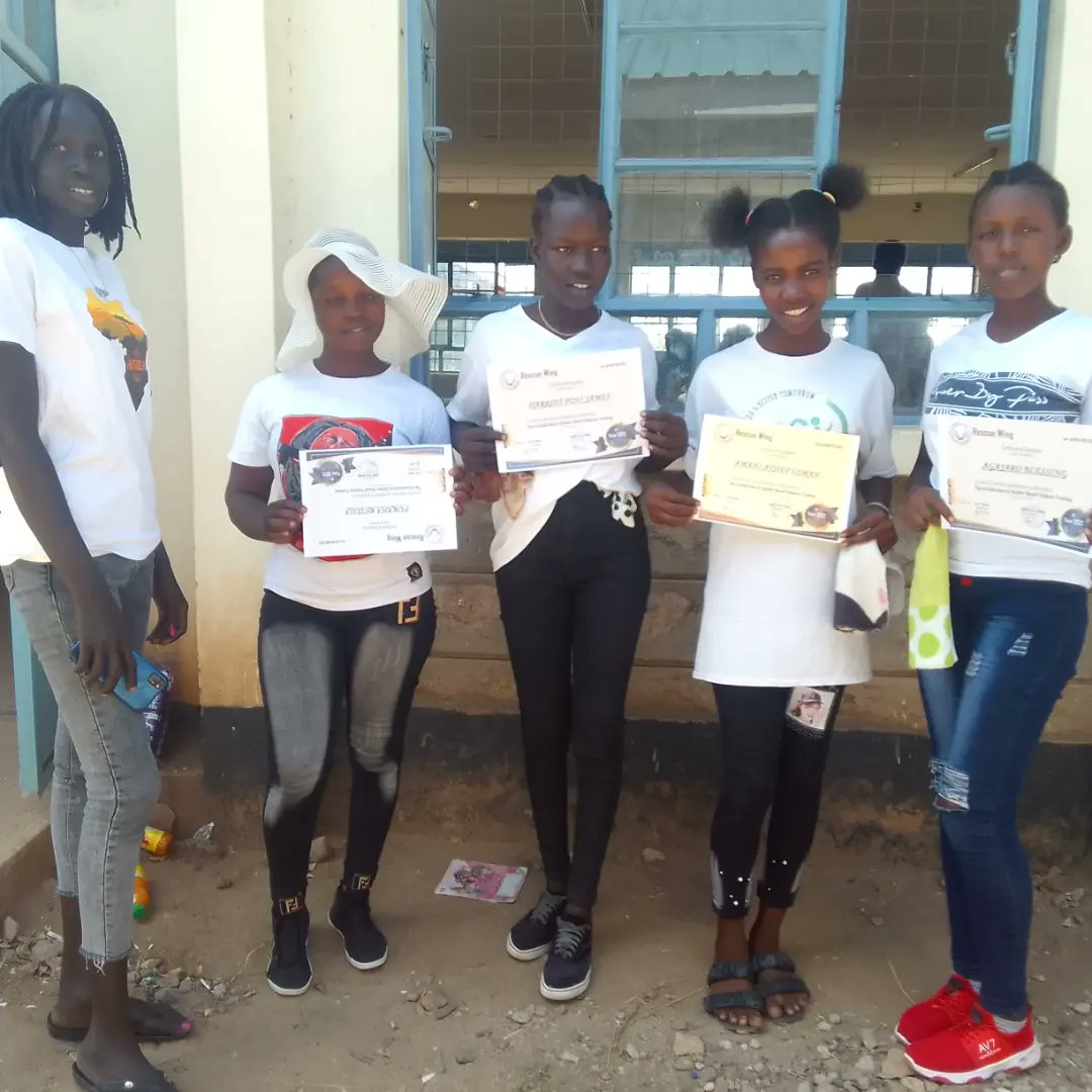 WingRescue's tweet image. it&apos;s time now for them to wear confidence and take next steps to implement the skill they learnt. Thanks to your generosity #connectionubuntu #TechFugees #womenintech #educationforall #globalyouthmobilization #wearerescuewing #16DaysofActivism2022 #UbuntuSpirit #girlpower