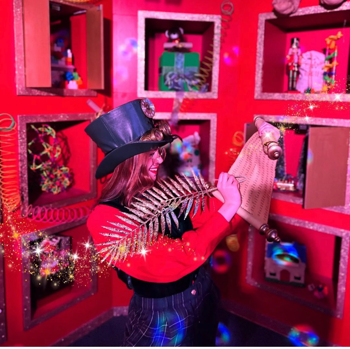 🧸The Toy Emporium officially opened last Saturday leaving children and families amazed by the magic inside! 

Visit the link below for more information and the booking details. 

designmynight.com/uk/whats-on/po…

#santa #christmas #fatherchristmas #grotto #themallblackburn