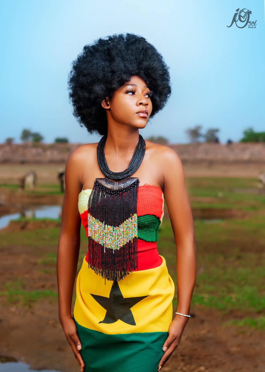 queenkofficialg's tweet photo. Ghanaians ladies are we supporting Ghana or the South Koreans coz eeiii🥺🥺😭😂😂 https://t.co/bLK8FwWYiy