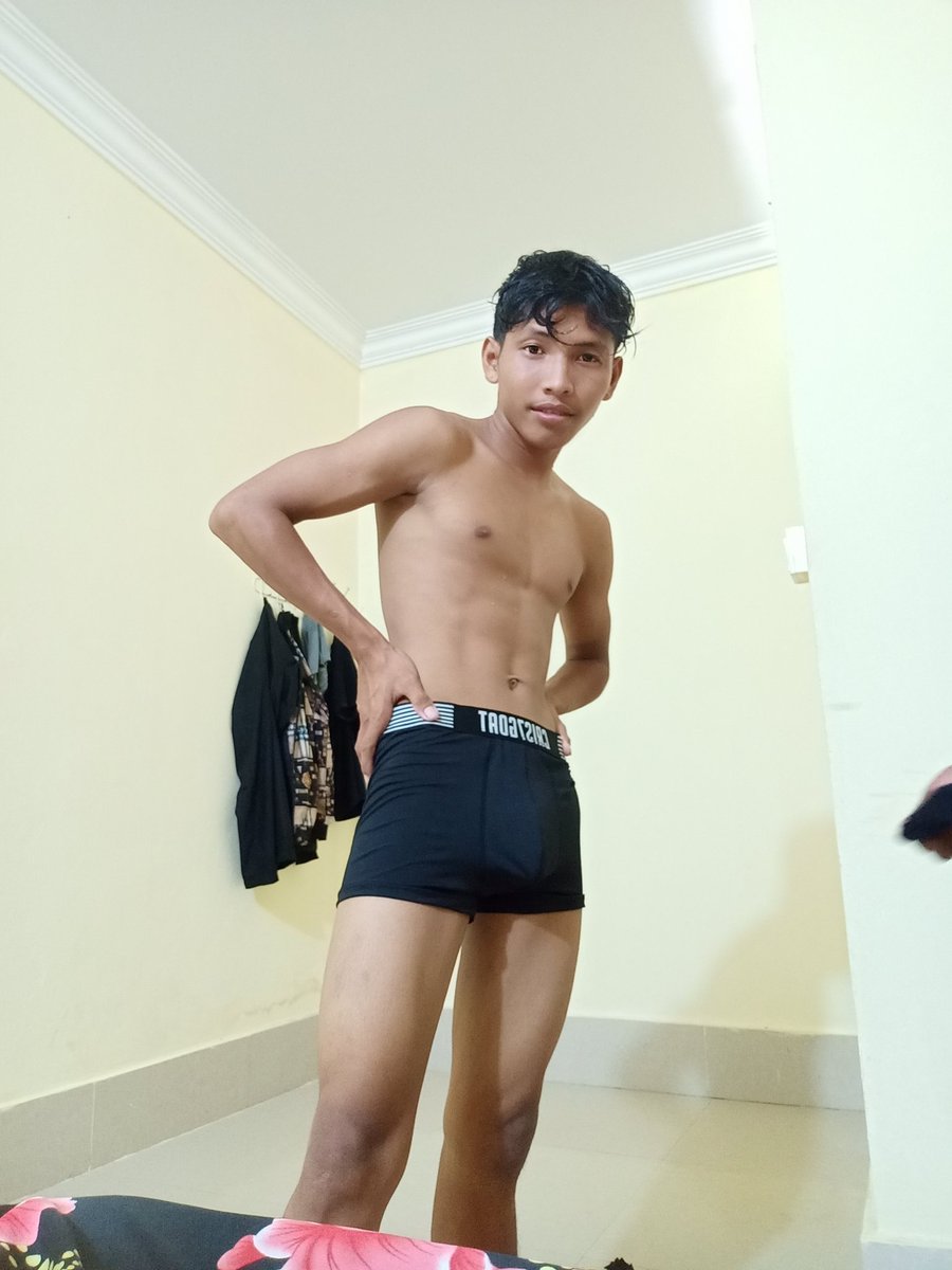សុផាតត្រា tweet media