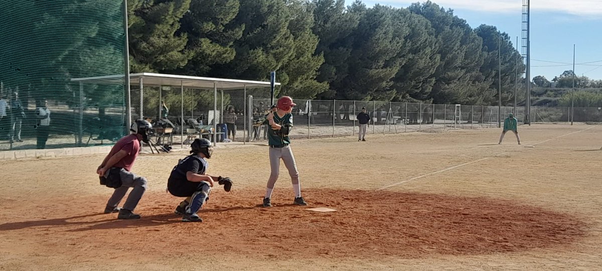 ⚾ LIGA REGIONAL DE BÉISBOL SUB-18 ⚾
Este sábado se disputó la última jornada de Liga. Nuestro equipo Sub-18 se enfrentó a nuestros amigos de Estrellas Negras en un emocionante partido con victoria final por una carrera de Estrellas Negras. Felicitar a nuestro equipo.💪