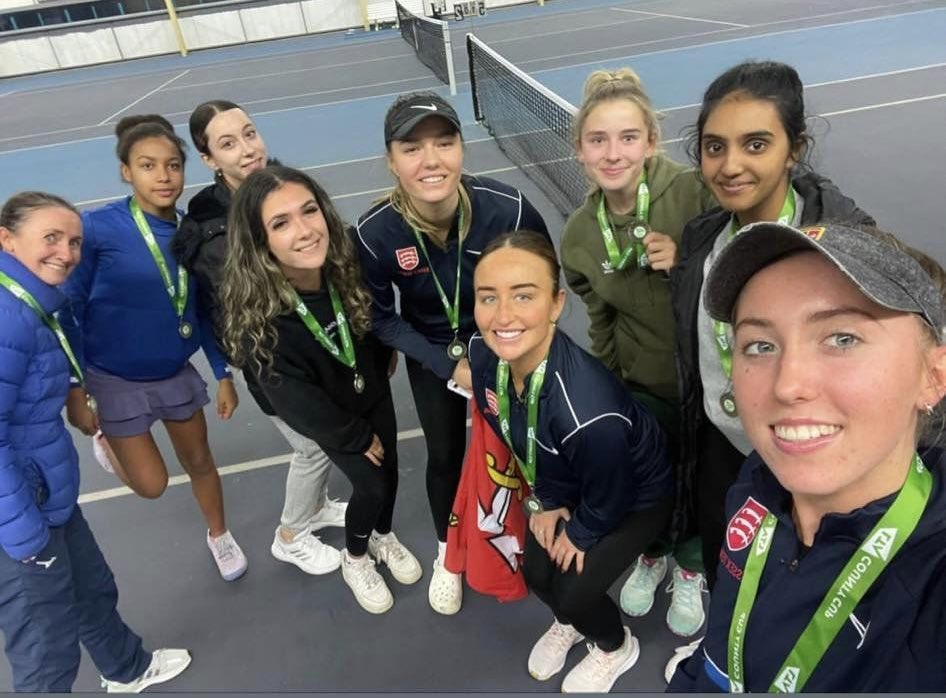 PaulBrooker4's tweet photo. What a great weekend for Team Brooker! Promotion for Imogen playing for the Essex Ladies team in the winter County Cup and a great Men’s G3 win for Oli ! 💪👏🎾🏆🔥#tennissiblings #countychampions @EssexLTA @harlowtennis @StarsStripes10s @NewHallTennis https://t.co/nuy45tfBdf
