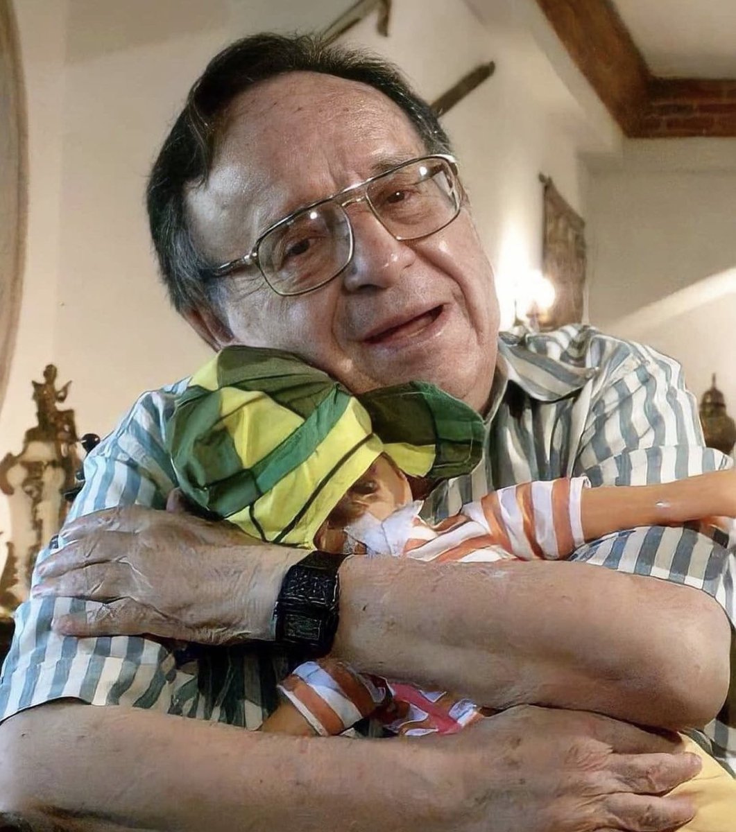 varedg's tweet photo. Hoy a ocho años de tu partida; te sigo extrañando y admirando más!
Gracias maestro !
Gracias amigo !
Gracias, en nombre de todos los corazones a los que tocaste a través de tu existencia 
♥️🌷 https://t.co/cuvq5FGcrv