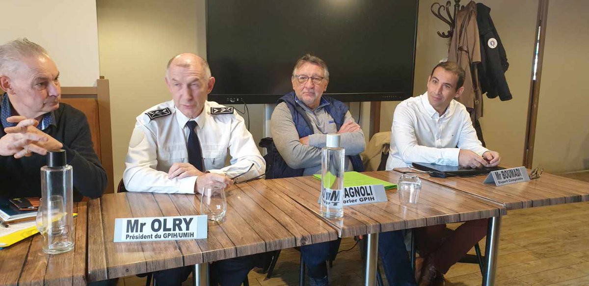 Intervention de l'équipe entreprise de @Poleemploi_oc     #BéziersCapiscol lors de l'AG de l'<a href="/UMIH_France/">UMIH</a>  #Béziers: Présentation de nos actions en direction des entreprises et les aides aux recrutements dans un secteur en tension: #immersion #formation