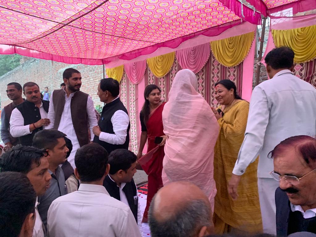 sumansharmasp's tweet photo. मैनपुरी उपलोकसभा चुनाव में डिंपल भाभी के साथ✌️✌️ https://t.co/Nu0PQKgqYc