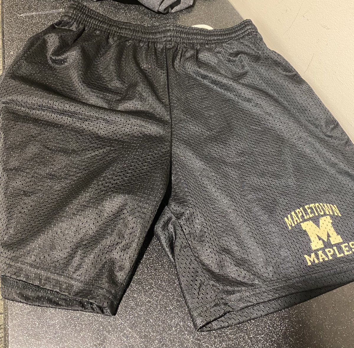 colin_dunlap's tweet photo. UNREAL package from the great people at Mapletown athletics!! Check out this great note. And they sent me some gear. The note is hilarious. https://t.co/UONUZdJZU7