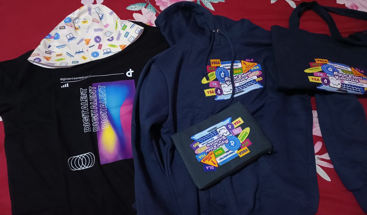 yalmind's tweet photo. ihh lucuk dapet hadiah dari digitalent https://t.co/VcrjoTtUBW