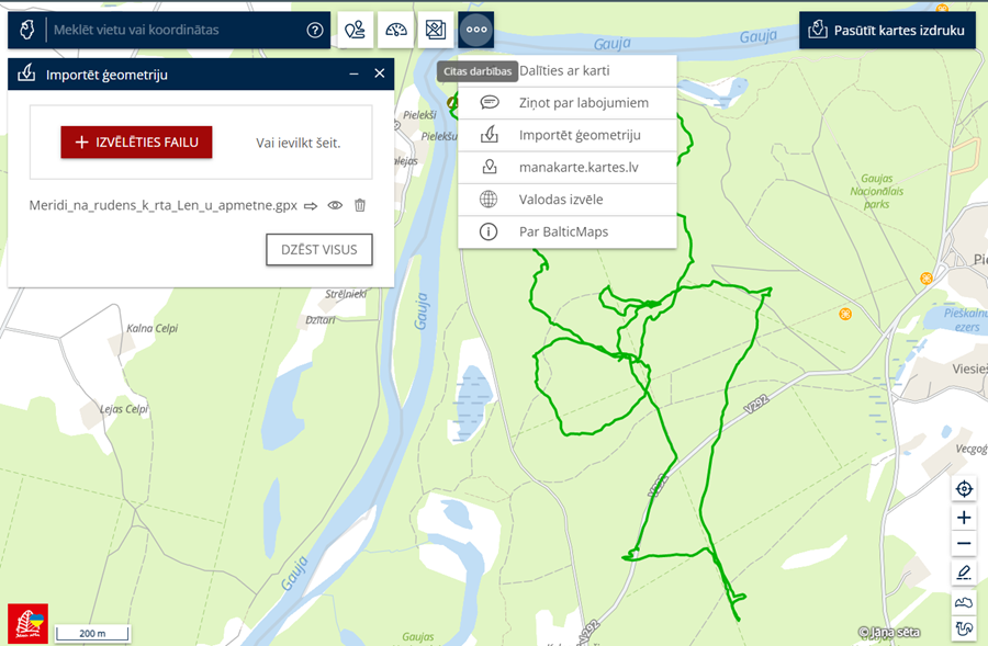 kartes_lv's tweet photo. Pēdējā laikā esam veikuši vairākus uzlabojumus karšu pārlūkā BalticMaps.
Lielākais jaunums ir iespēja pievienot un kartēs aplūkot dažādas ģeometrijas (KML, GEOJSON un GPX formātā). Jaunā funkcija “Importēt ģeometriju” atrodama sadaļā “Citas darbības” (trīs punktu simbols). https://t.co/cyHpdus3Qs