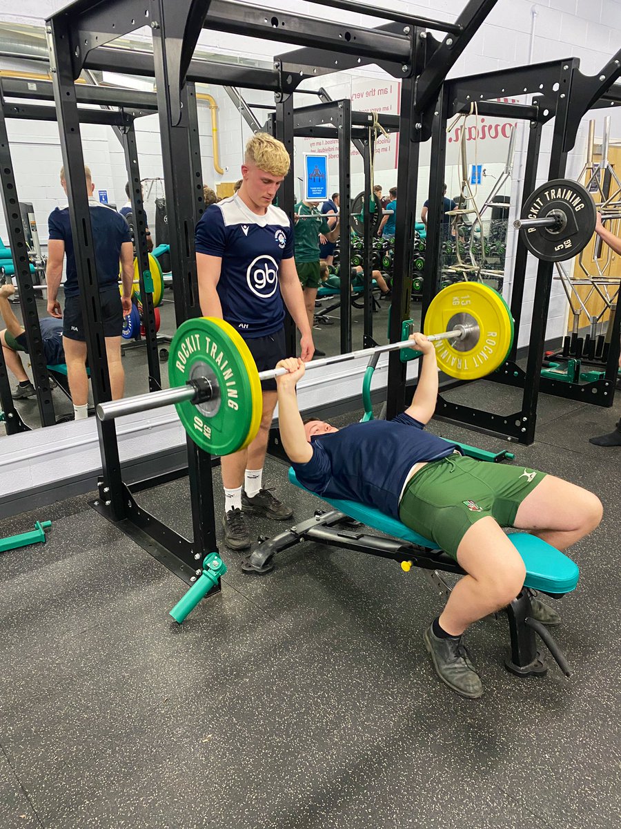 WGRugby's tweet image. Great to see the 1st XV helping the U15 rugby squad with their athletic development in the gym this evening #oneprogramme