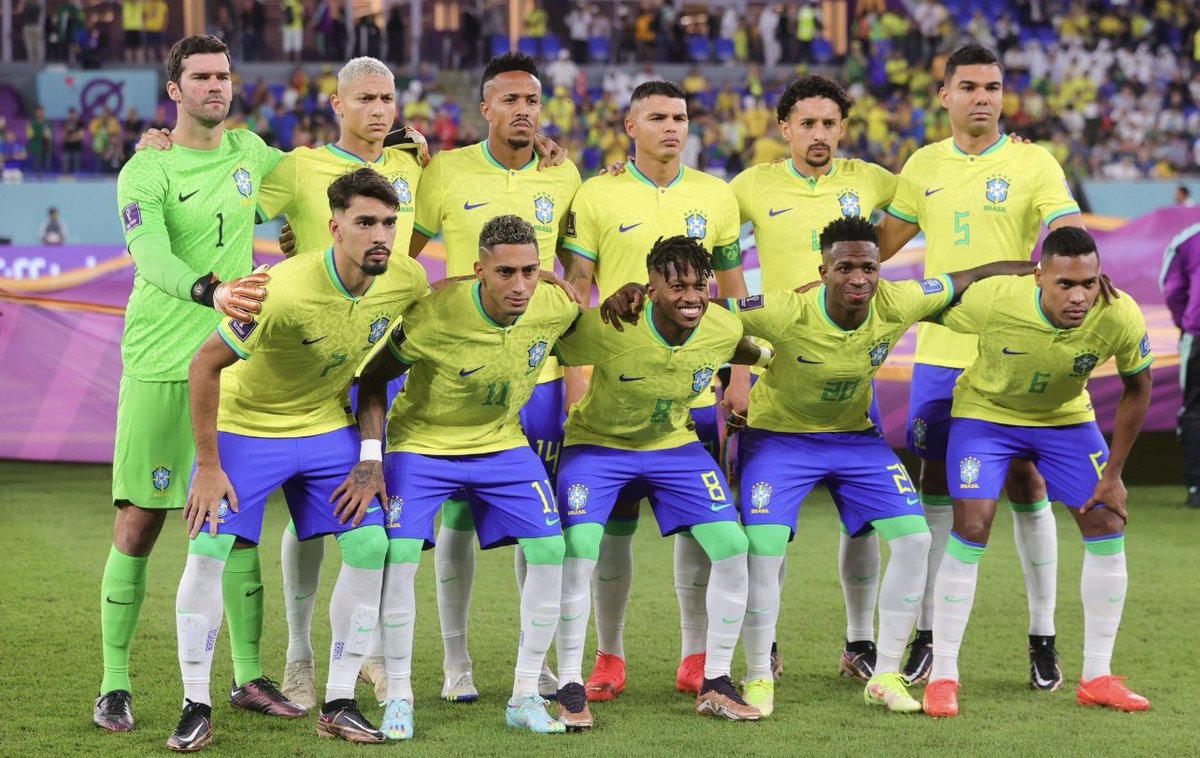 kittydemelo's tweet photo. 🇧🇷 Congratulations to Casemiro, Antony, Fred & Alex Telles as @SeIecaoBrasiI qualify for the @FIFAWorldCup knockout stages… next stop !!!! 💚💛💙🤍 #gilbala is giving lucky 🍀 https://t.co/MlqV8WKO1a