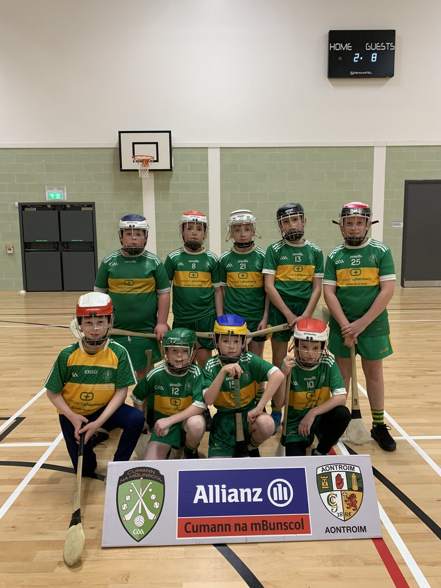 AontroimCnamB's tweet photo. Tús Maith leath na hoibre! We’d a great start to the Belfast Indoor Hurling 5s today! Comhghairdeas le @BPF1971 a bhain. #AllianzCNMB https://t.co/4IZghfcssN
