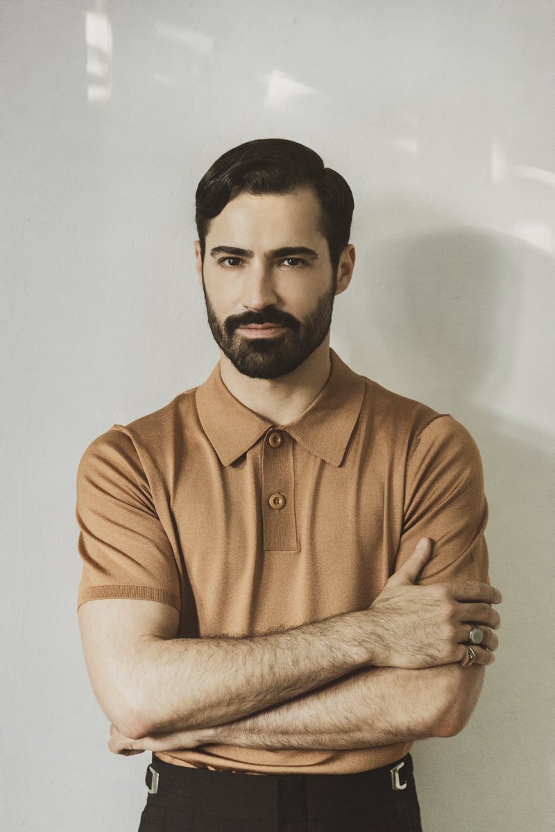 .<a href="/MauRousselon/">Mauricio Rousselon</a> ha participado en múltiples proyectos de televisión como “Enemigo Íntimo”, “La Guzmán”, “Por Amar sin Ley”, y “Perseguidos”. 🎬 #MauricioRousselon #BOOKAgencyMx #BOOKPR #TalentoBOOK #BOOKManagement