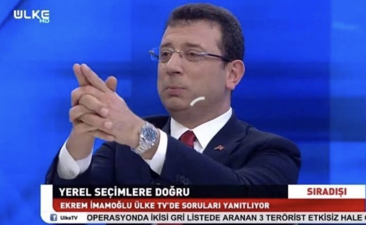 Kavun almaz karpuz satmazsın,
Ne işin var kelek pazarın da ?

 #EyvallahEtmeyeceğiz