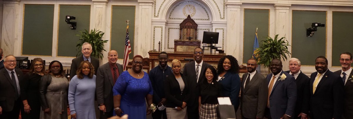 Excited to welcome my newest colleagues to Council today — congrats to Councilmembers Quetcy Lozada, Anthony Phillips, Sharon Vaughn, and Jim Harrity!