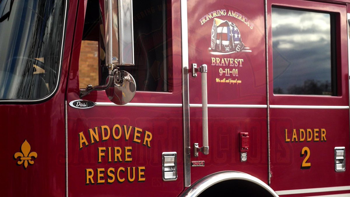 Haverhill Fire Department is borrowing a ladder truck from Andover Ma Firefighters.

Thank you Andover Fire for letting @HaverhillFire borrow a ladder truck while both of Haverhill’s ladders are out of service. #haverhillfire #andoverfire #teamwork #jarviproductions