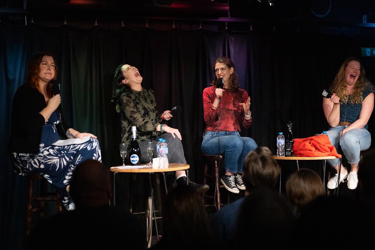 Drunk Women Solving Crime tweet media