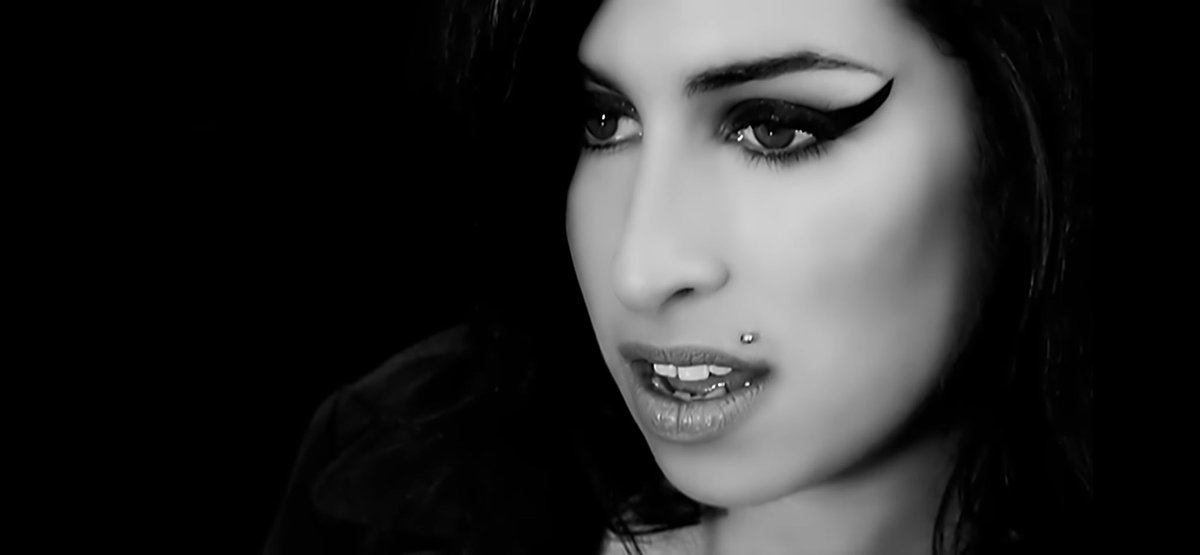 xoljck's tweet photo. someone PLEASE cast queen Alona Tal as Amy Winehouse omfg. with black hair, eyeliner, the lip ring it…would be uncanny. the beauty 🤩 https://t.co/kR38MHu31G